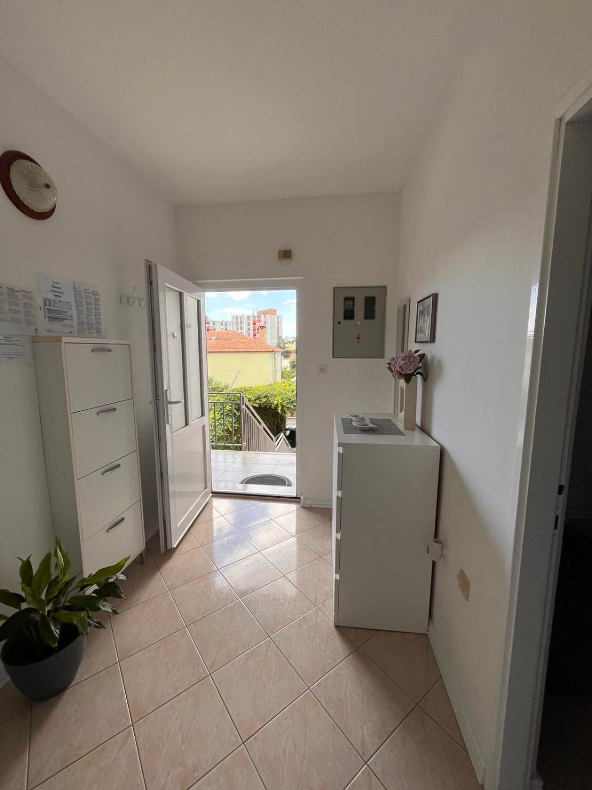 Apartments Mirijana 普拉 外观 照片