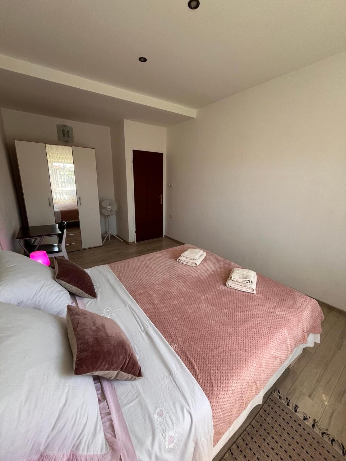 Apartments Mirijana 普拉 外观 照片