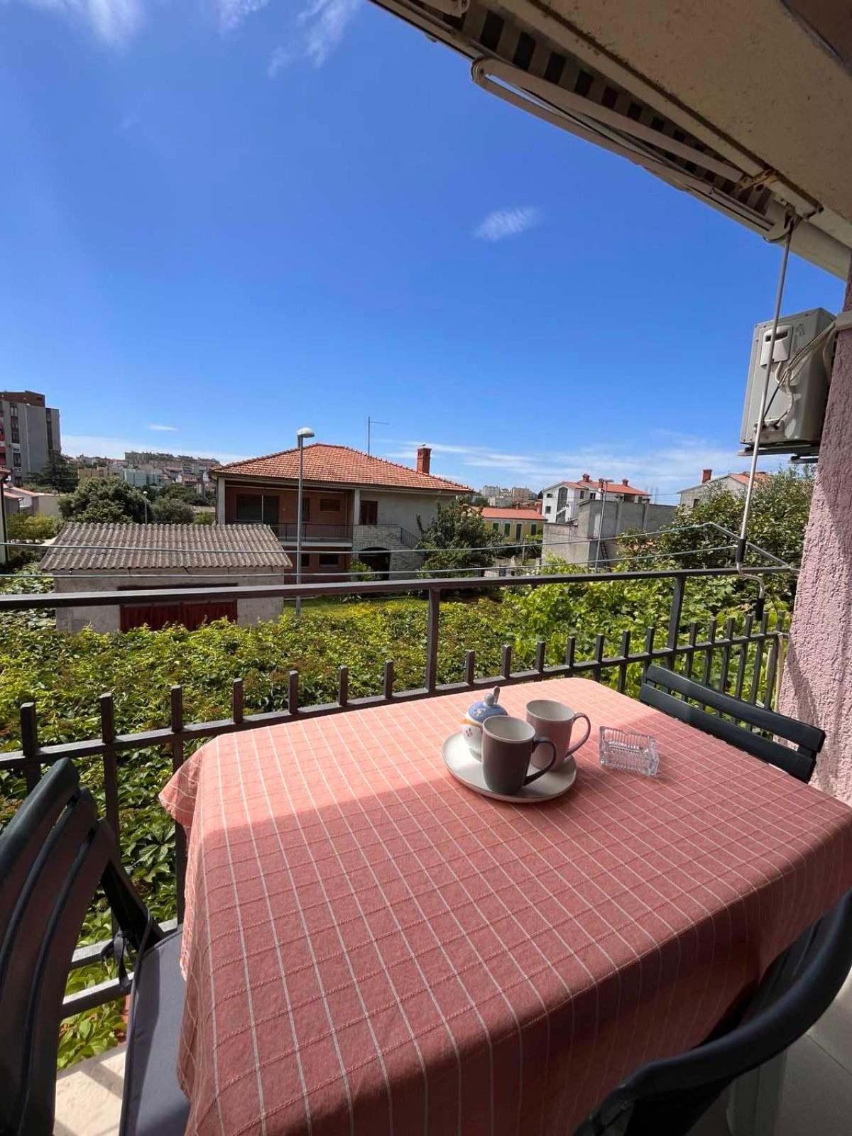 Apartments Mirijana 普拉 外观 照片