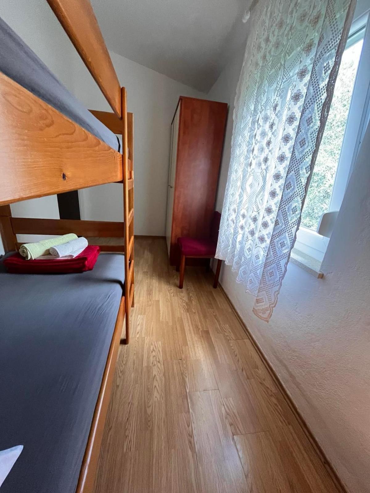 Apartments Mirijana 普拉 外观 照片