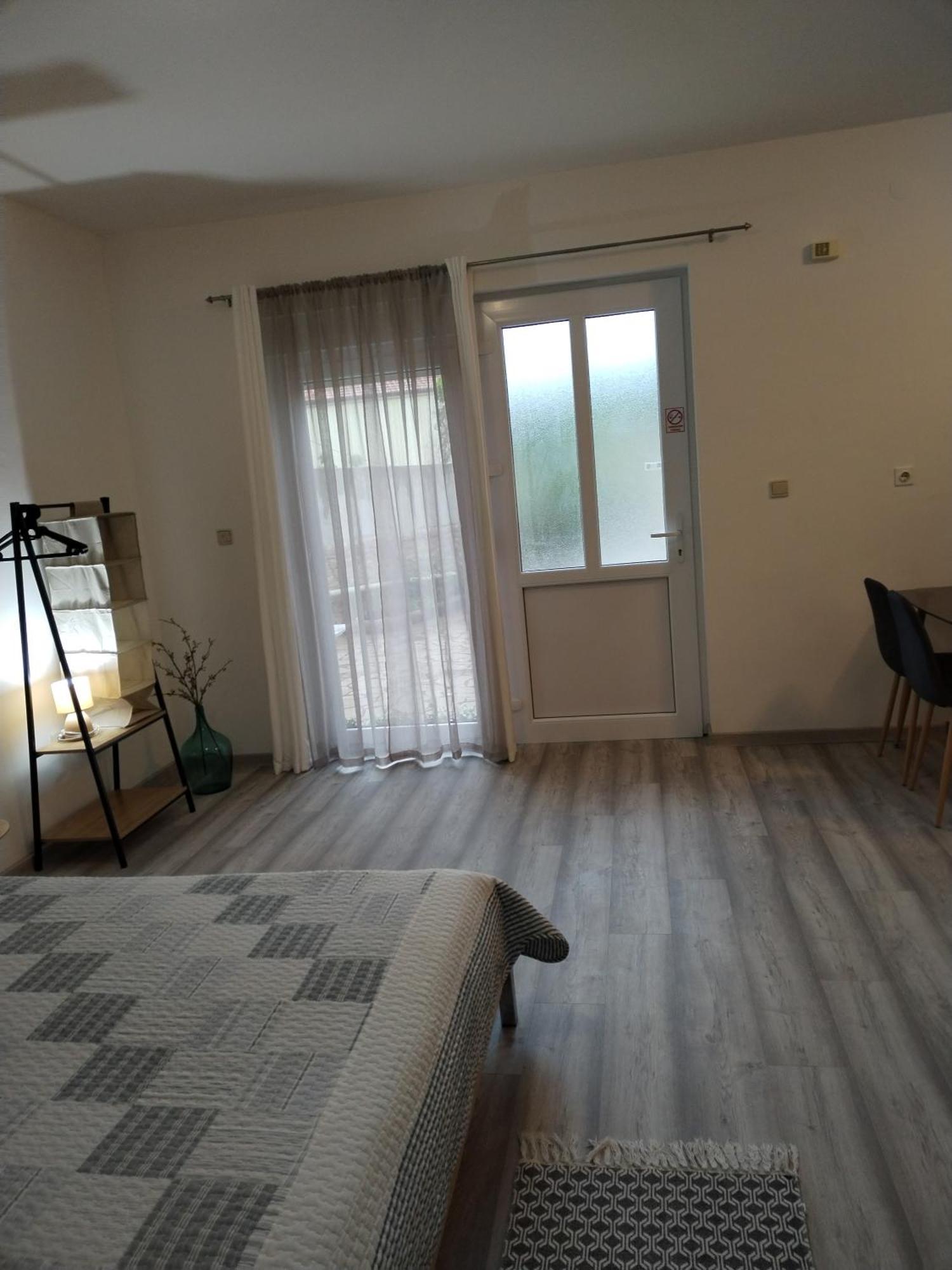 Apartments Mirijana 普拉 外观 照片